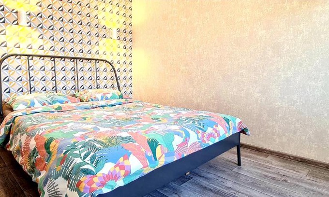 Dzerzhinsk Apartment | Pet-Friendly Apartment on Griboedova 38A - Rated 10/10!