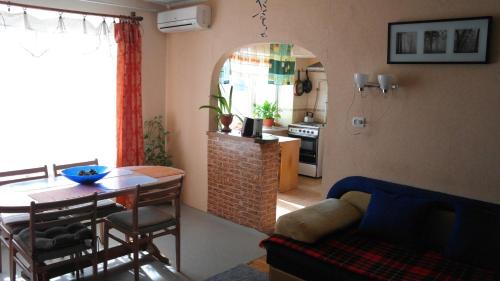 Berehove Apartment | Cozy Apartment on Korjatovich 6a - Pet Friendly & Rated 8.9