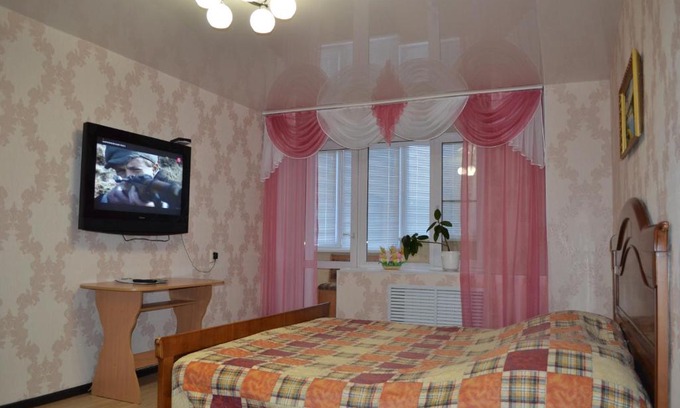 Oktyabrskiy rayon Apartment | Convenient Apartment on Moskovskaya 101 with Accessibility