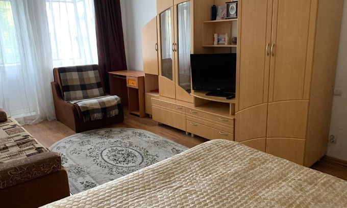 Magnitogorsk Apartment | Cozy Apartment on Oktyabrskaya 16 - Guest Rated 9/10