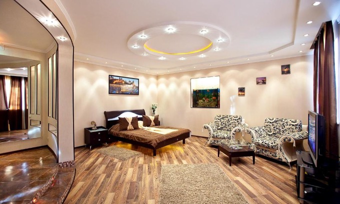 Yoshkar-Ola Apartment | Budget-Friendly Apartment on Pobeda with Inviting Hot Tub