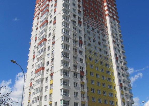 Nizhny Novgorod Apartment | Highly Rated Apartment on Prospekt Gagarina with Hot Tub