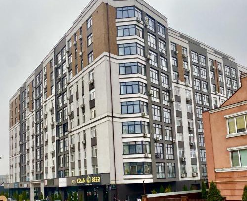 Dniprovs'kyi District Apartment | Pet-Friendly Apartment on Raiduzhniy 58 with Great Reviews