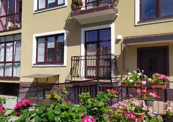 Svetlogorsk Apartment | Oceanfront Apartment on Sosnovaya St. - Rated 10/10