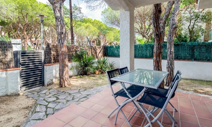 Platja d'Aro Apartment | Beachfront Apartment with Spa & Easy Transport Access