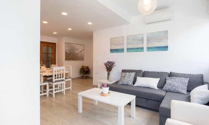 La Malagueta Apartment | Beachfront Apartment with Ocean Views in Malagueta, 10/10 Rated