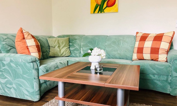 Laubegast Apartment | Cozy Apartment on the Elbe Ferry - Guest Rated 9.8/10