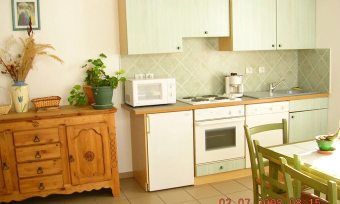 La Grave Apartment | Inviting Ground Floor Apartment - Ideal for Families