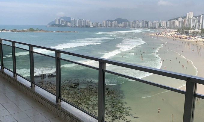 Morro do Maluf Apartment | Beachfront Apartment in Pitangueiras - Family & Pet Friendly