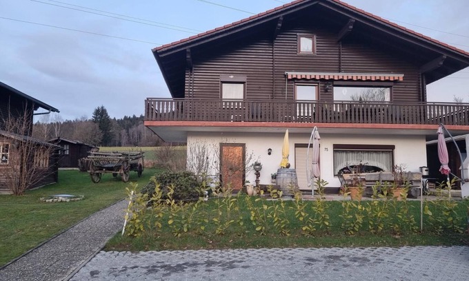 Arrach Apartment | Cozy Upper Floor Apartment with Balcony and Lake View