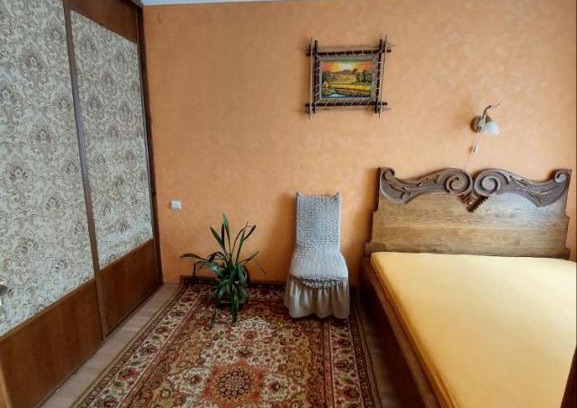 Lutsk Apartment | Pet-Friendly Apartment on Voli Avenue with Hot Tub