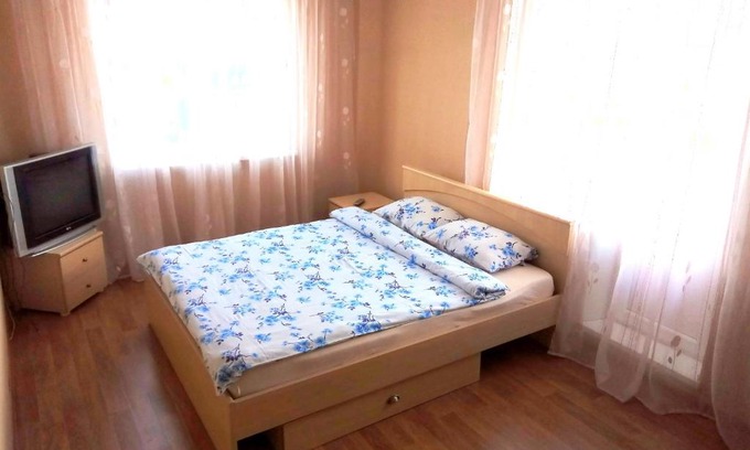 Magnitogorsk Apartment | Budget-Friendly Apartment on Zavenyagina 4 for Families