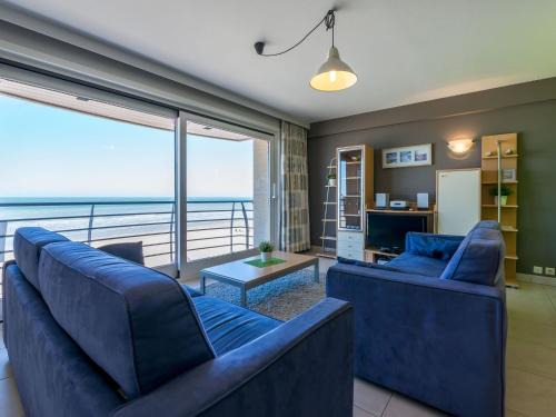 Koksijde-Bad Apartment | Idyllic Sablon 501 Seafront Apartment for Family Retreats