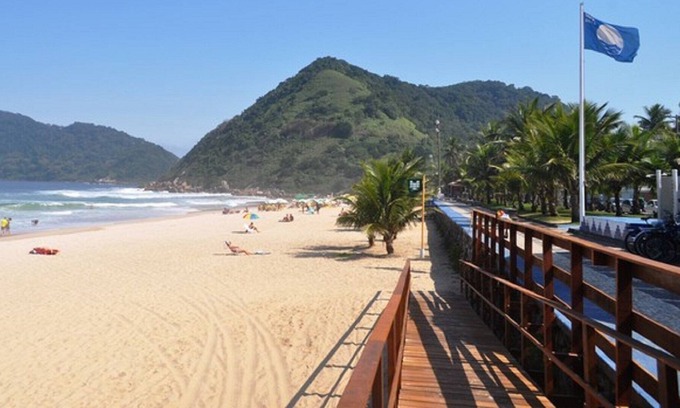 Tombo Apartment | Apartment one block from the beach of Tombo- Guarujá