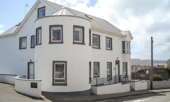 Duncannon Apartment | Cozy Apartment One with Ocean Views and Pet Friendly Stay