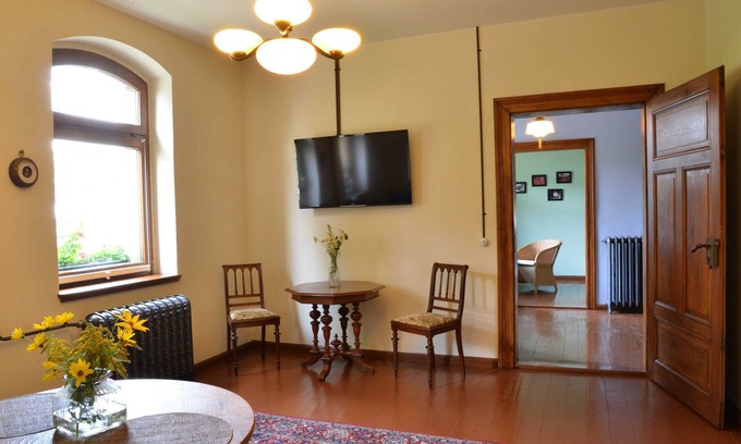 Gohlis-Sud Apartment | Cozy Apartment ONE at Old Train Station in Leipzig