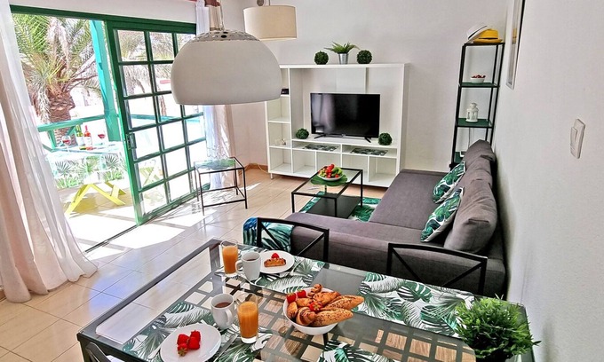 Bahia Calma Apartment | Relax at Apartment PALM GARDEN with Pool & Fiber Internet