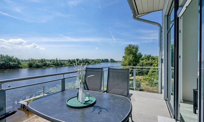 Tielen Apartment | Oceanfront Apartment Panorama - Eiderstrand with 10/10 Rating