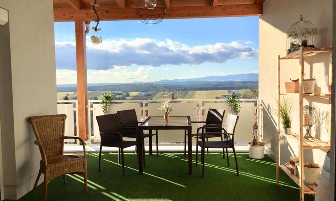 Oberschuetzen Apartment | Scenic Apartment Panoramablick with Infrared Cabin & Views