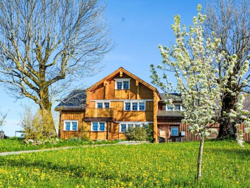 Schlatt-Haslen Apartment | Scenic Apartment Panoramablick - Rated 9.1/10 & Family-Friendly