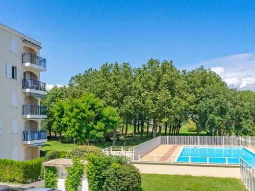 Pontaillac Apartment | Oceanfront Apartment Parc de Pontaillac-3 with Pool