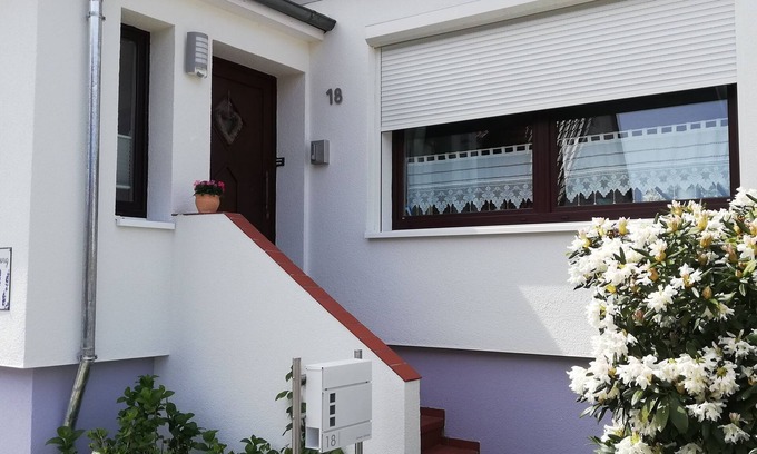 Buxtehude Apartment | Top-Rated Apartment Paula: Family-Friendly with Kitchen
