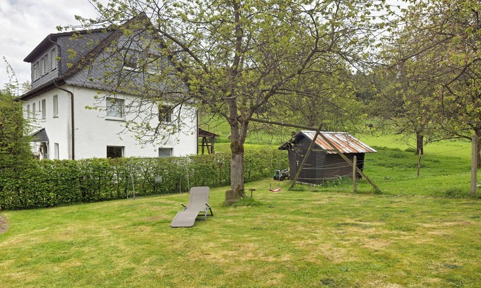 Lochtrop Apartment | Apartment 'Peitz, 50qm' with Terrace, Garden and Wi-Fi