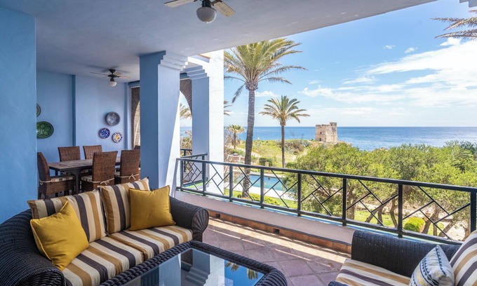 Bahia de Casares Apartment | Oceanfront Penthouse La Perla De Marrakech with Pool & Spa