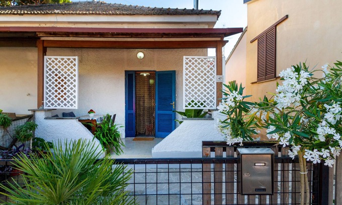 Marina di Grosseto Apartment | Guest Rated: Apartment 'Perla Marina' with Garden & Ocean View