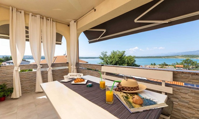 Klimno Apartment | Seaside Retreat: Apartment Perla with Top Guest Ratings