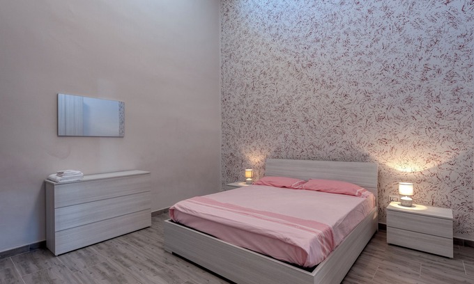 Squinzano Apartment | Cozy Apartment 'Petra' with Private Garden & Wi-Fi Access