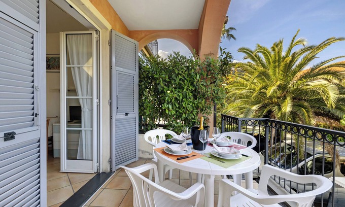Pietra Ligure Apartment | Relaxing Stay at Pian Dei Boschi B4104 with Pool & Ocean View