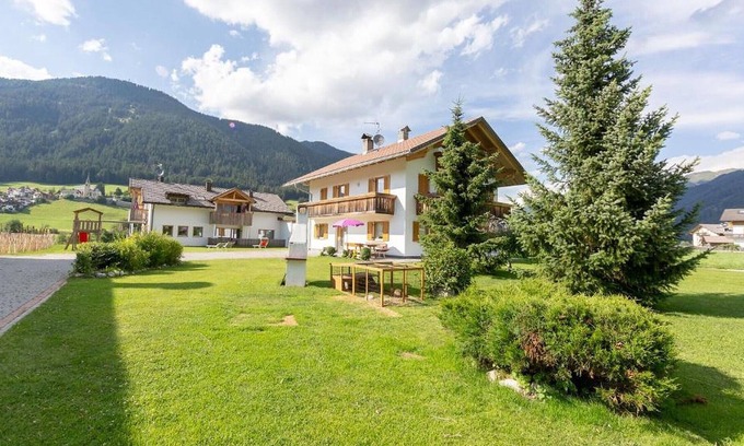 Valle San Silvestro Apartment | Scenic Apartment 'Pichlerhof Apt 2' with Private Terrace