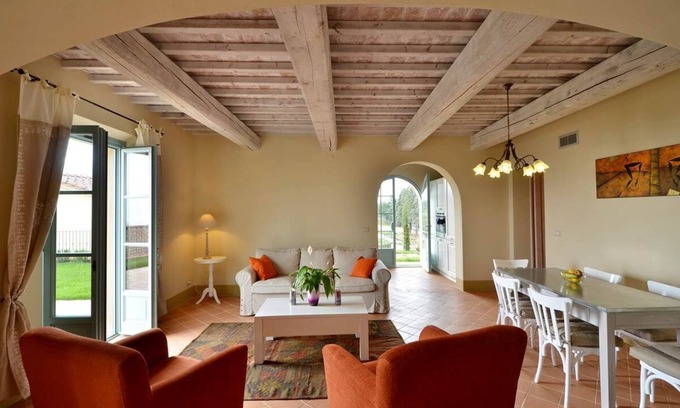 Trequanda House | Pet-Friendly Apartment Pino at Cignella Resort, Tuscany