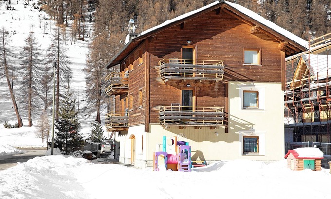 Livigno Apartment | Unwind at Apartment "Piz Filone" with Mountain Views & Spa