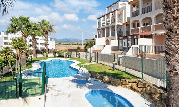 Tarifa Apartment | Relaxing Apartment 'Pool' with Ocean View and Private Terrace