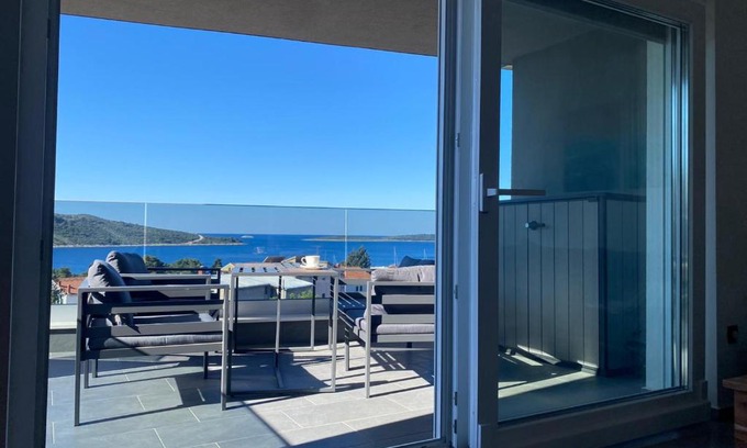 Primosten Apartment | Top-Rated Apartment Primero: Perfect for Families & Pets