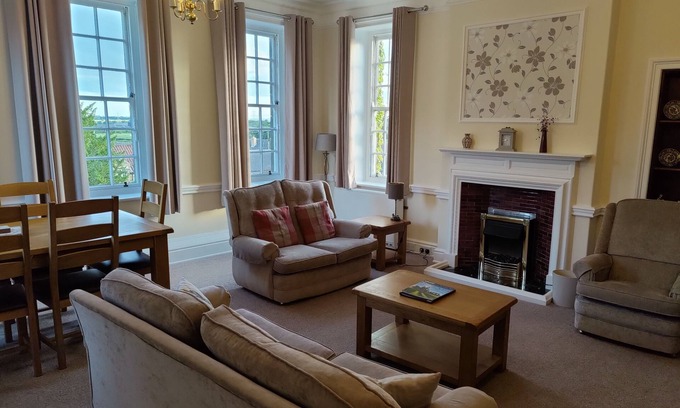 Thirsk Apartment | Highly Rated Apartment with Private Bath in York - Family Friendly