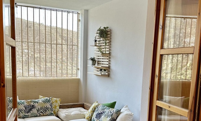 Picena Apartment | Apartment "Puerta de Alpujarra" with Mountain View, Balcony & Wi-Fi