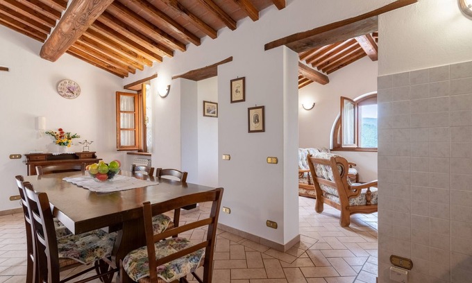 Lisciano Niccone Other | Inviting Apartment 'Pugnano Alto - Girasole' with Pool & Terrace