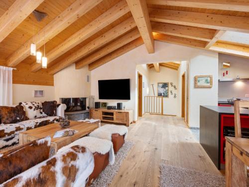 Zermatt Apartment | Elegant Apartment Rütschi-9 with Hot Tub for Families