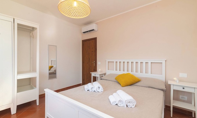 Capo d'Orso Apartment | Apartment 'Relax Porto Mannu' with Sea View, Wi-Fi and Air Conditioning