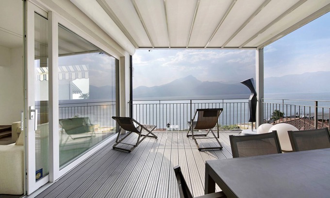 Frader Apartment | Idyllic Residence La Mignon Terrazza with Lake View & Terrace
