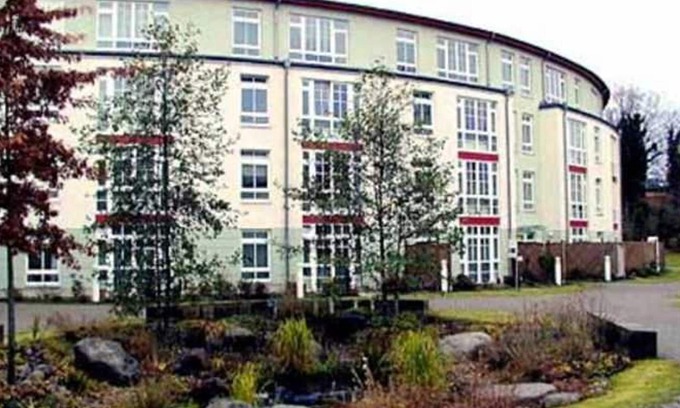 Kellinghusen Apartment | Discover Apartment Residenz an der Lieth - Pet Friendly Haven