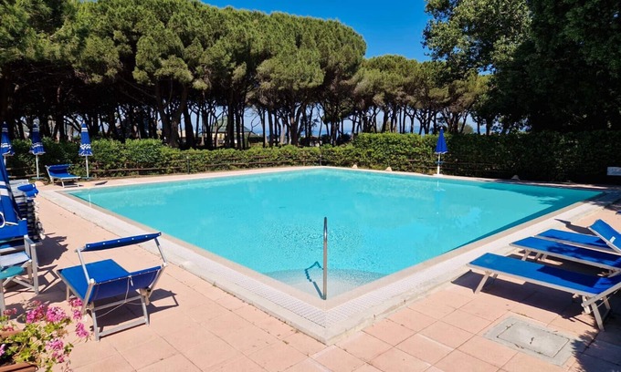 Punta Ala Apartment | Apartment 'Rex Lo Scoglietto - Bilocale 17' with Shared Pool, Wi-Fi and Air Conditioning