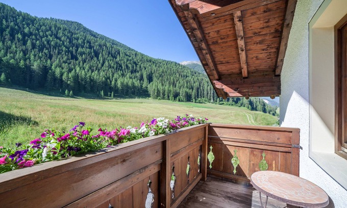 Curon Venosta Apartment | Scenic Rieglhof Hennennest: Mountain Views & Pet Friendly