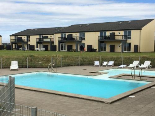 Nr. Lyngby Strand Apartment | Apartment Risker: Coastal Retreat Just 70m from the Sea