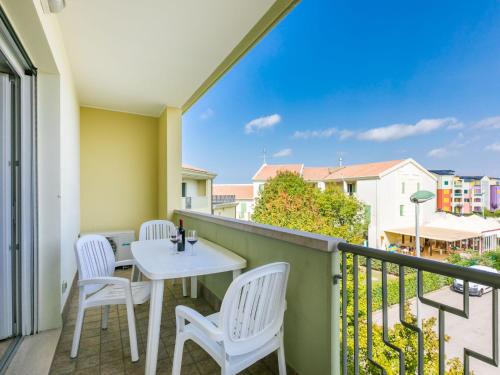 Torre di Fine Apartment | Oceanfront Apartment Robinia-Pinetine-3: Family Friendly Stay