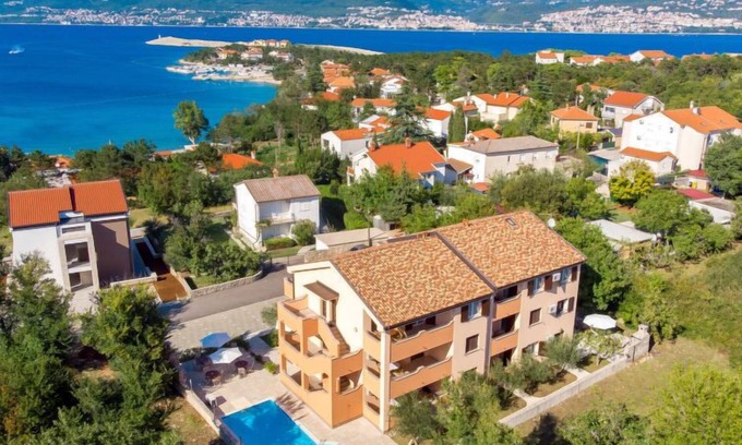 Silo Apartment | Experience Romana by Interhome: Oceanfront Paradise Awaits