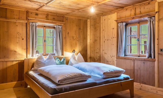Renon Apartment | Top-Rated 'Ronacherhof Kamille' with Garden & Balcony